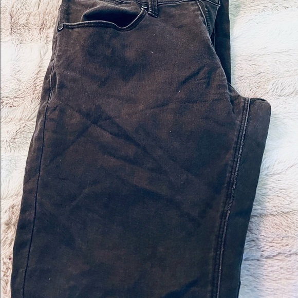 2 pair of Capri jeans womens 8 - Picture 3 of 12